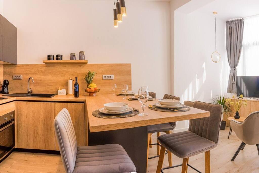 Luksuzni Apartman Ribica U Samom Centru Grada Split Extérieur photo